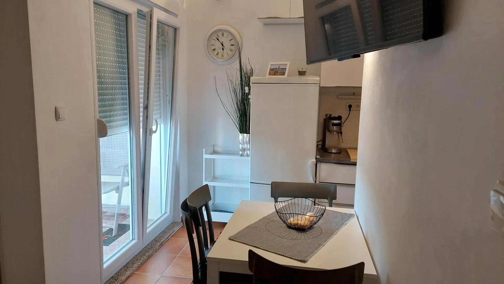 Studio Apartman Dolin Rab Town